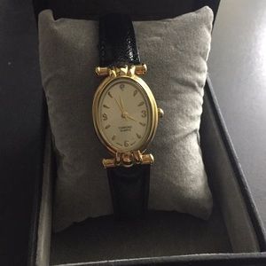 Women’s Diamond Quartz watch